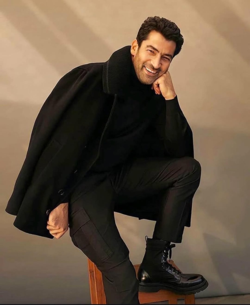 Kenan İmirzalıoğlu, yeni görünümüyle sette herkesi şaşırtmış.