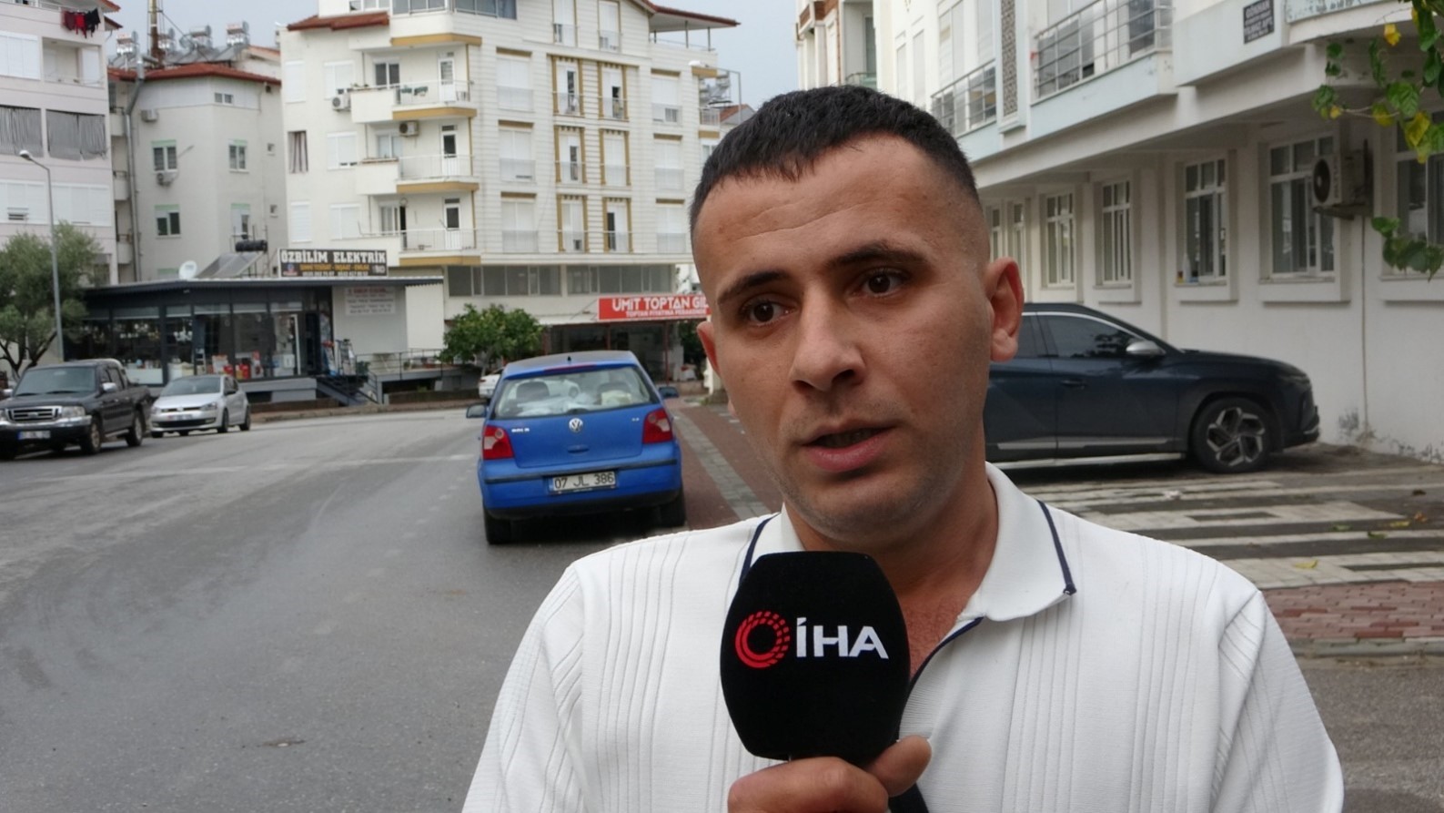 kendi acisini unutup aractaki cocugu dusundu sebebi kucuk yasta kaybettigi ikiz kardesi cikti 2 iXX8YbiH