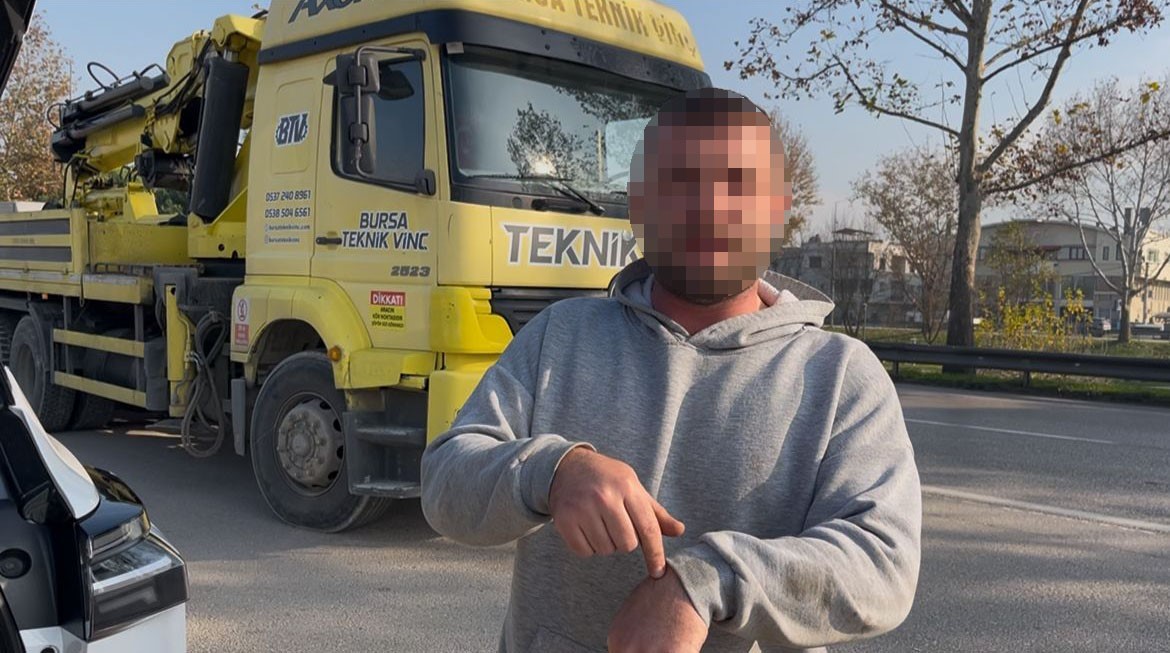 kendi hatasinin faturasini polise kesmeye calisti biz zaten abone olduk ayda 10 defa ceza h6ac5WgY
