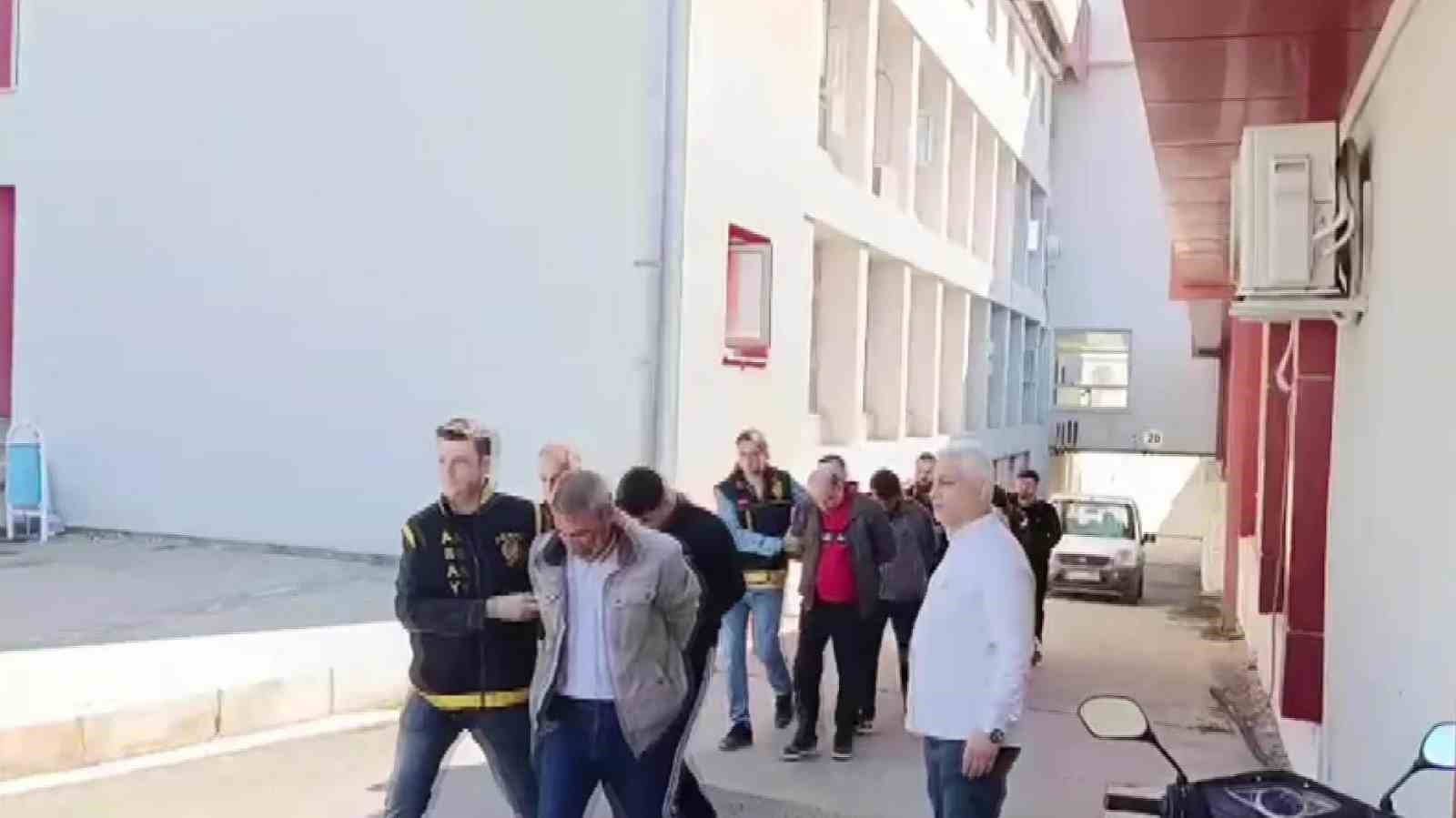 kendilerini hakim savci ve polis olarak tanitip milyonluk vurgun yapan sebeke cokertildi 1 OBL6hCb8