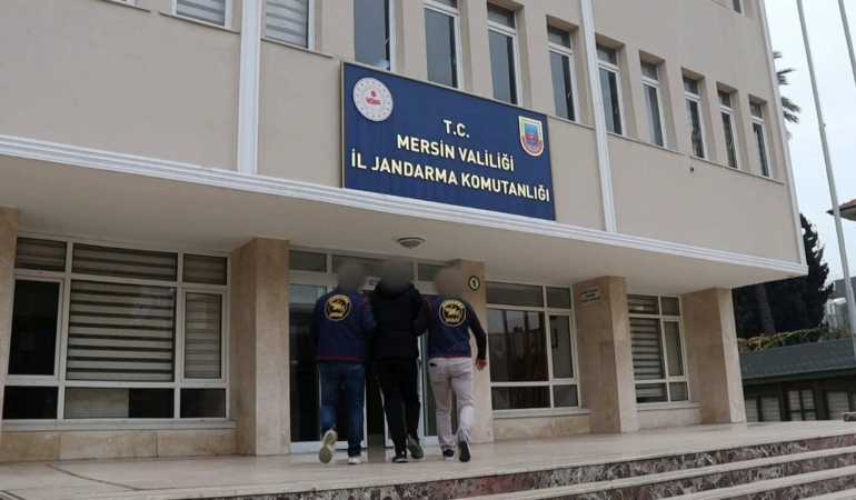 kendilerini-mit-gorevlisi-tanitan-telefon-dolandiricilari-jandarma-ekiplerince-yakalandi-Hljw9xG6.jpg