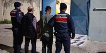 kendilerini-polis-olarak-tanitan-dolandiricilara-10-milyon-liralik-altin-kaptirdilar-L1hWc5En.jpg