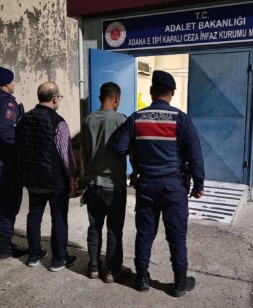 kendilerini-polis-olarak-tanitan-dolandiricilara-10-milyon-liralik-altin-kaptirdilar-L1hWc5En.jpg