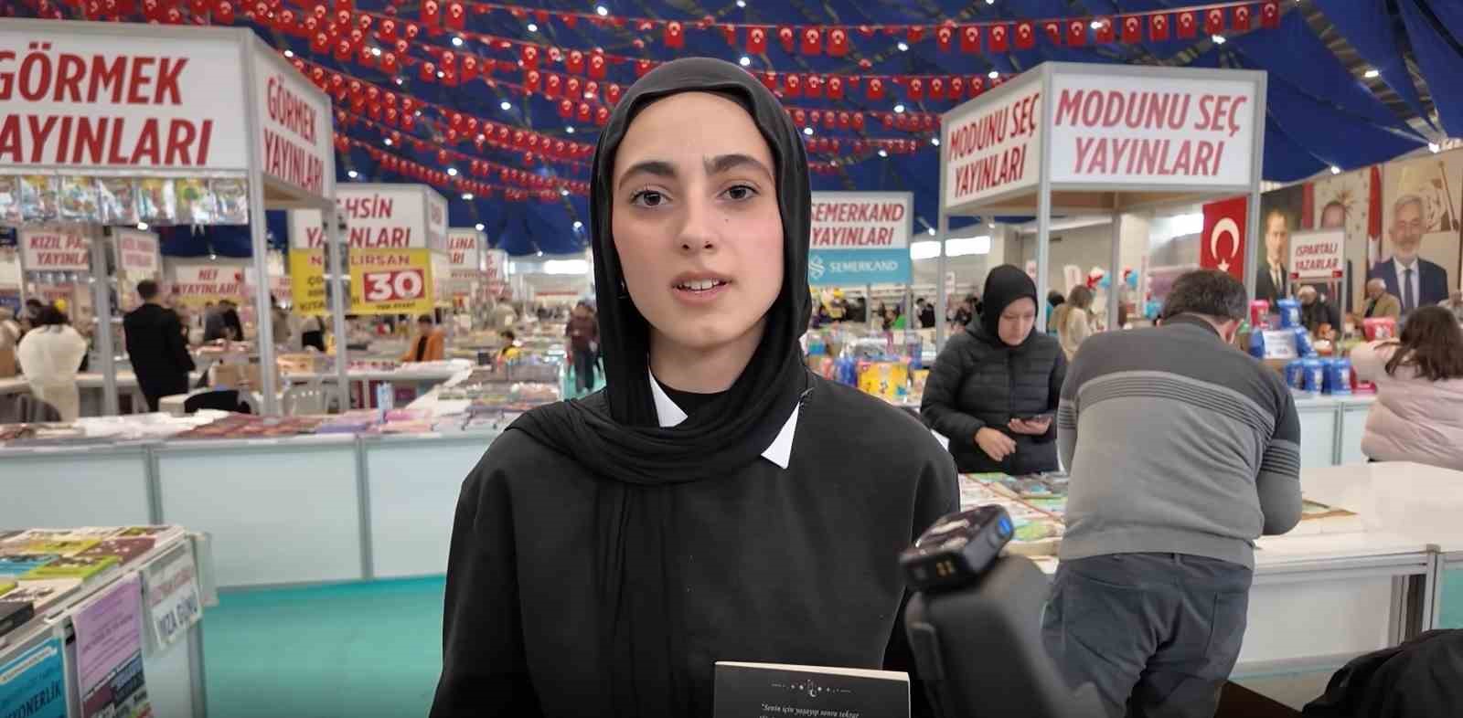 kendini ifade etmekte zorlanan genc sair duygularini kitaplastirdi 1