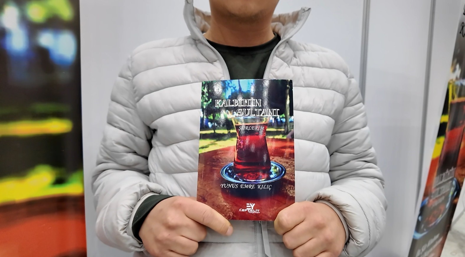 kendini ifade etmekte zorlanan genc sair duygularini kitaplastirdi 4