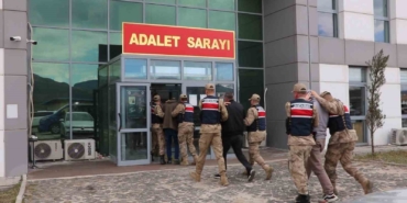 kendini-polis-ve-savci-olarak-tanitip-2-milyon-lira-vurgun-yapan-3-supheli-tutuklandi-xK1Fhqhg.jpg