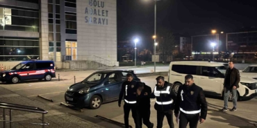 kendini-savci-olarak-tanitip-yasli-kadinin-altinlarini-alan-2-supheli-yakalandi-d6HNA2pc.jpg