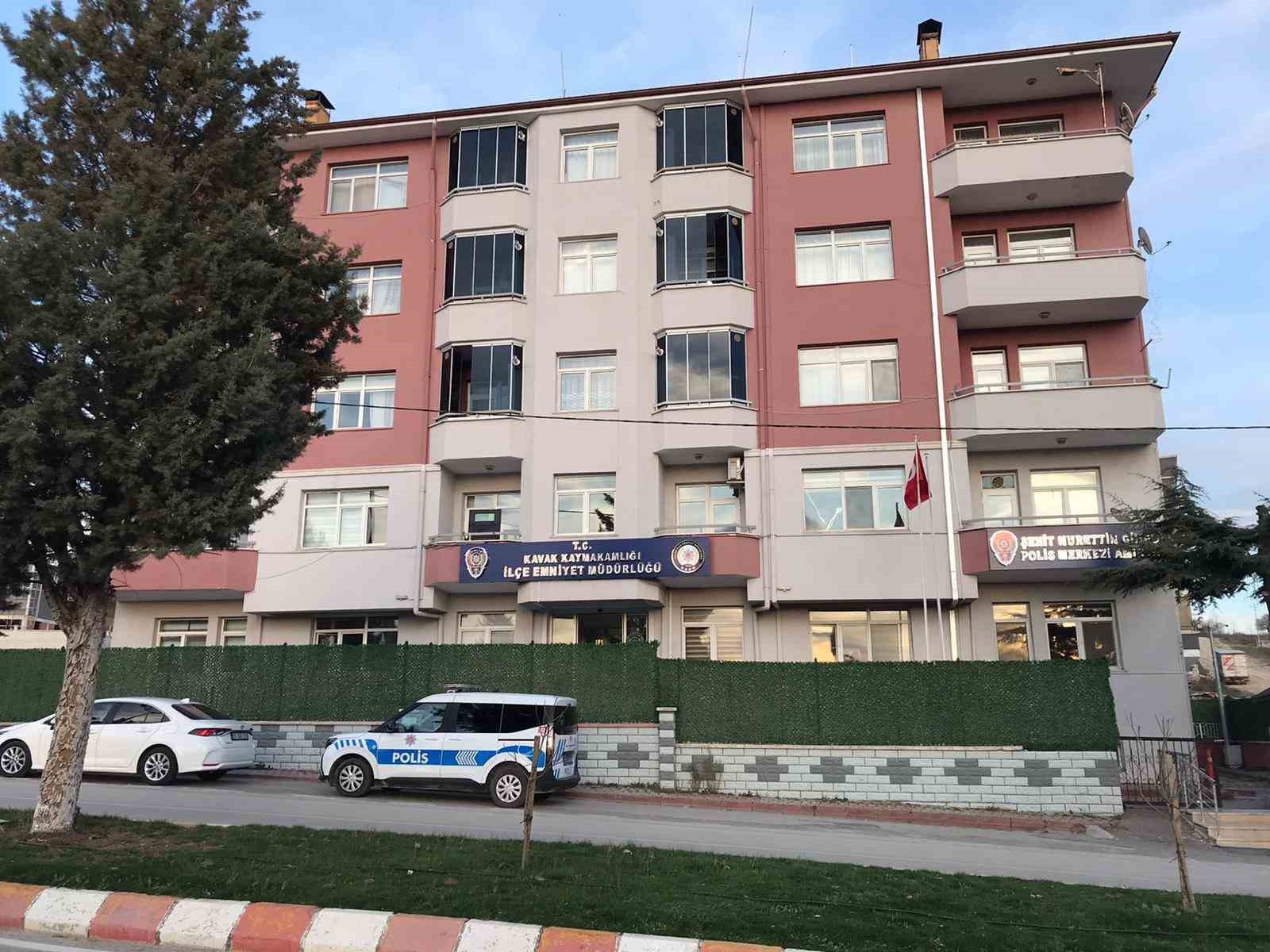 kendini vuran polis memuru hayatini kaybetti 0 7CvUsqdn