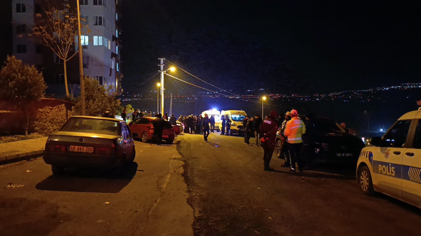 kendisinden ayrilan kiz arkadasini evine girerken oldurdu 5 9ers6bLg