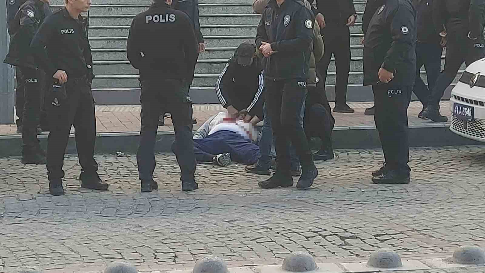 Kendisine istismarda bulunduğunu iddia ettiği şahsı öldüren kadın tutuklandı 6 kendisine istismarda bulundugunu iddia ettigi sahsi olduren kadin tutuklandi 2 gSkl8UGF