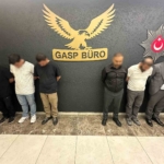 kendisini-cumhur-ittifaki-ocaklari-genel-baskani-olarak-tanitan-supheli-ile-diger-5-supheli-serbest-Au1DI4VY.jpg