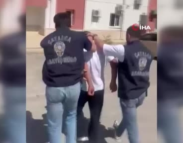 kendisini-komiser-olarak-tanitip-altin-ve-dovizleri-almaya-geldi-sucustu-yakalandi-WYmRLJRM.jpg
