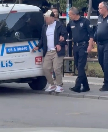 kendisini-polis-olarak-tanitip-saldirgan-tavirlar-sergileyen-alkollu-sahis-gozaltina-alindi-m7qgleW1.jpg