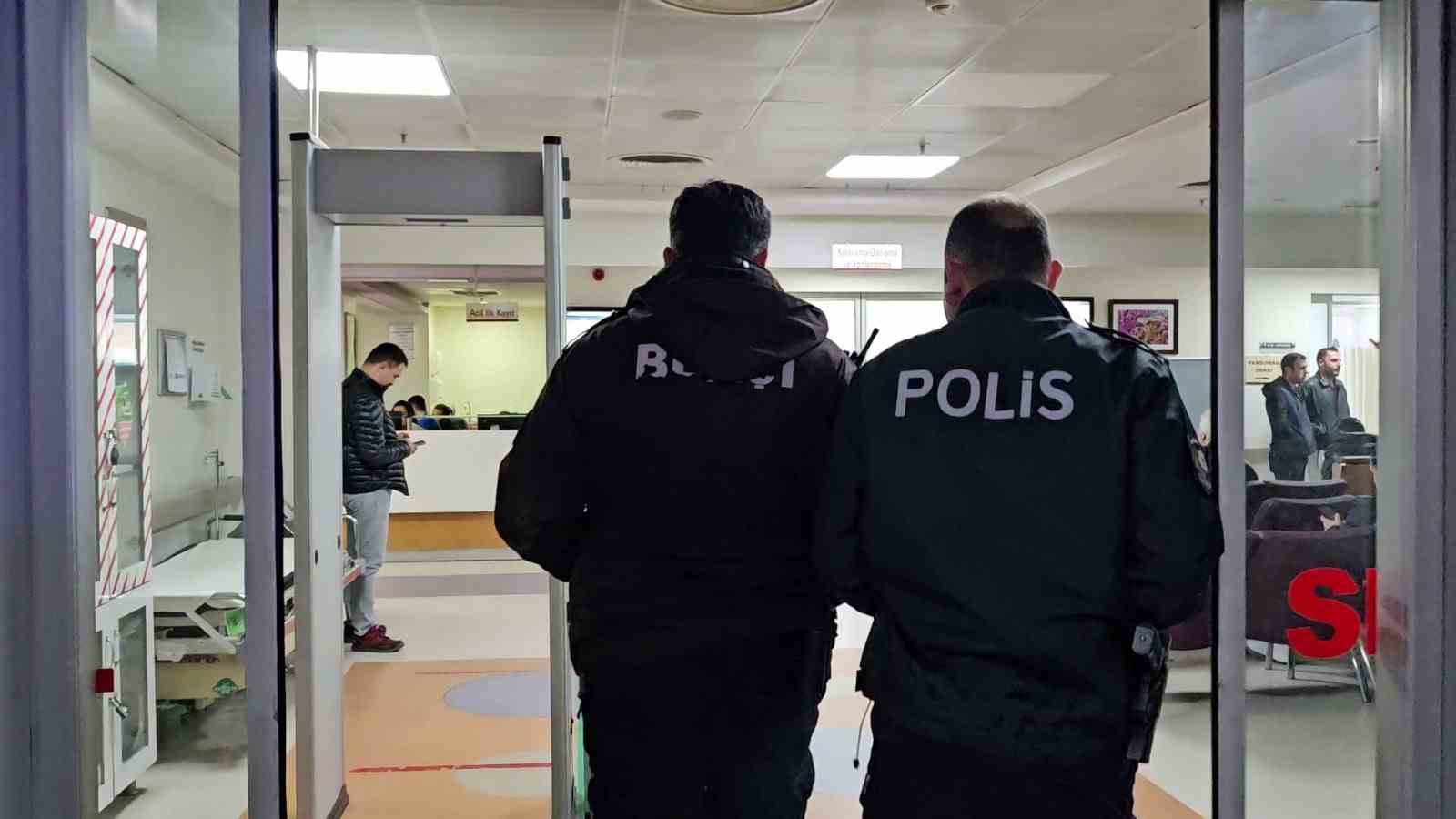 kendisini yakalayan bekcinin parmagini isirdi ben bir sey yapmadim dedi 4 kfaQ77aB