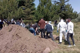 kene-tutunmasi-sonucu-olen-dursun-almamis-kkka-tedbirleri-alinarak-defnedildi-3DbXuiUQ.jpg