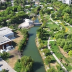 kent-parkta-kotu-koku-tarihe-karisiyor-4ZOMTLIL.jpg