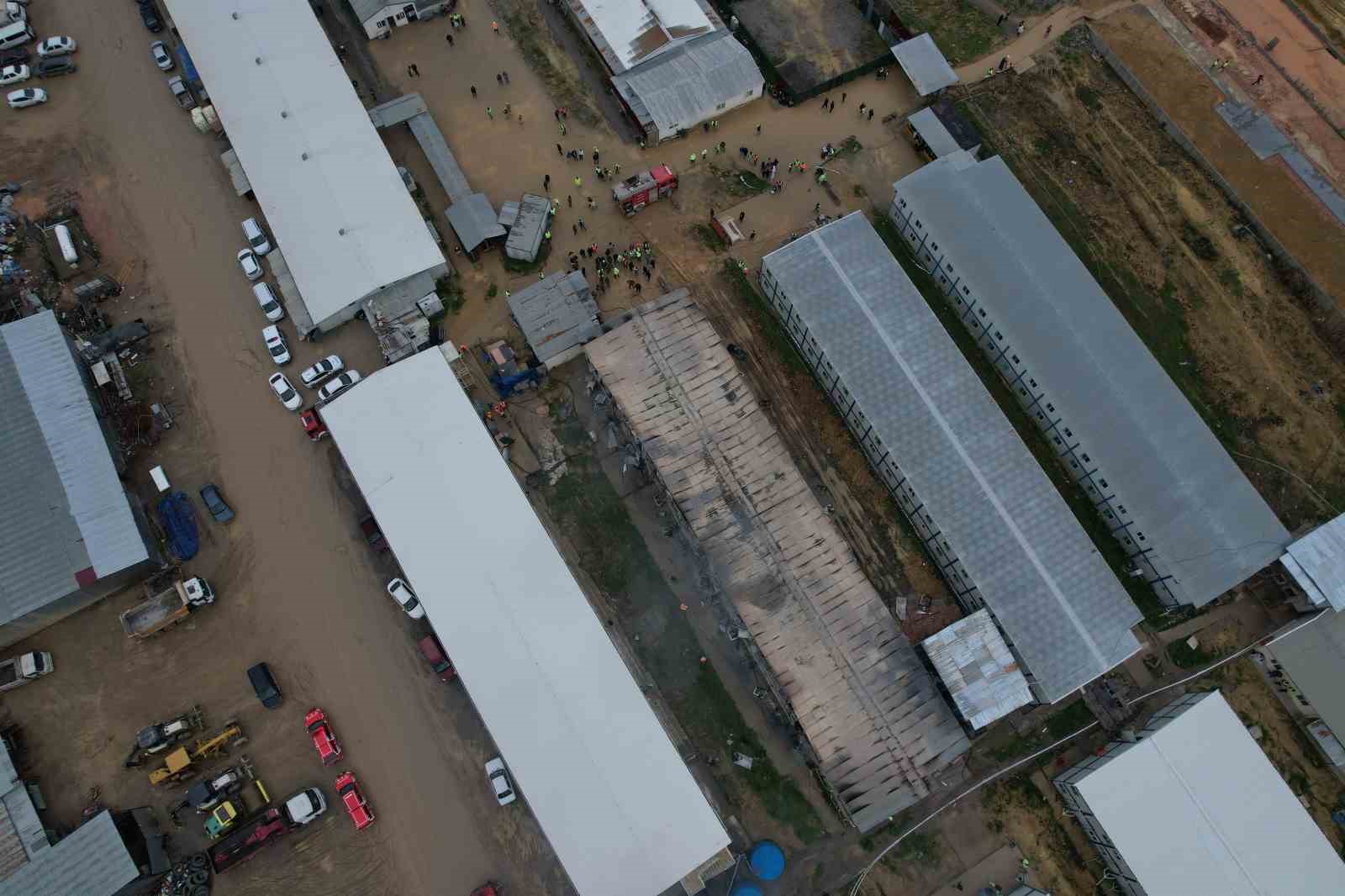 kentin dort bir yanindan gorulen sehir hastanesi yangini kontrol altina alindi 7
