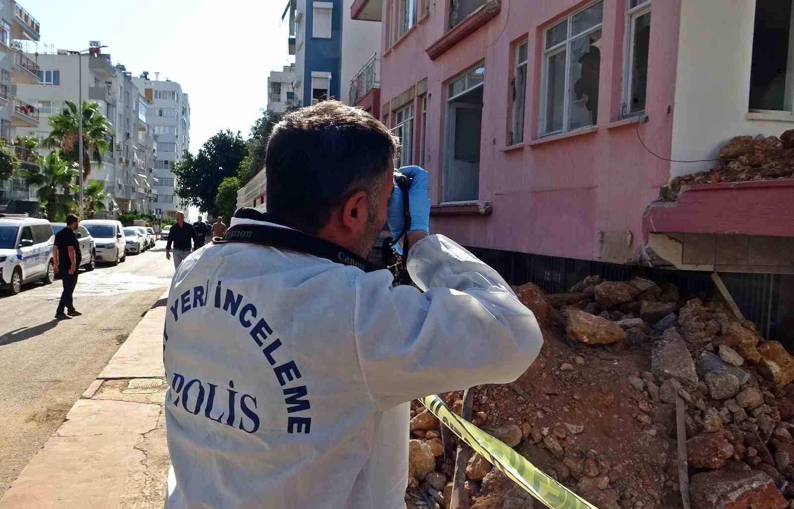 kentsel donusum icin bosaltilan binadaki yanginda erkek cesedi cikti 7 SkPvvfNy