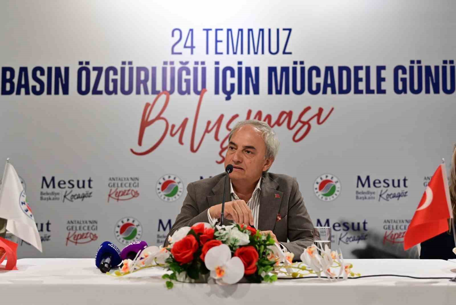 Kepez Belediye Başkanı Kocagöz’den yeni parti cevabı 5 kepez belediye baskani kocagozden yeni parti cevabi 1 YntDHIXp
