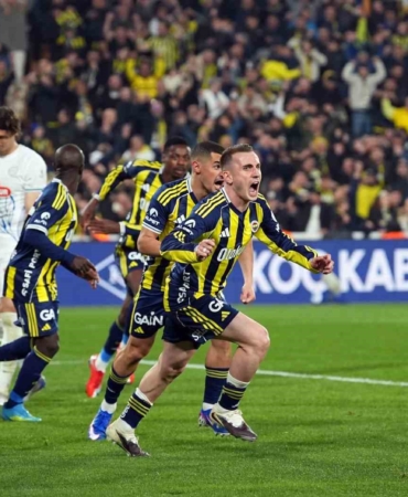 kerem-akturkoglu-fenerbahcede-13-golunu-atti-dQawbLnW.jpg