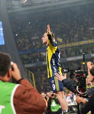 kerem-akturkoglu-ligde-5-golune-atti-SZ8rLe1C.jpg