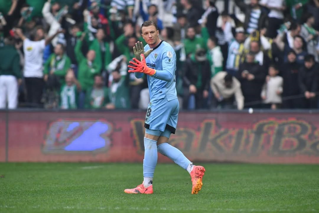 kerem matisli bursaspor kalesinde guven veriyor 4 wWybzPQb