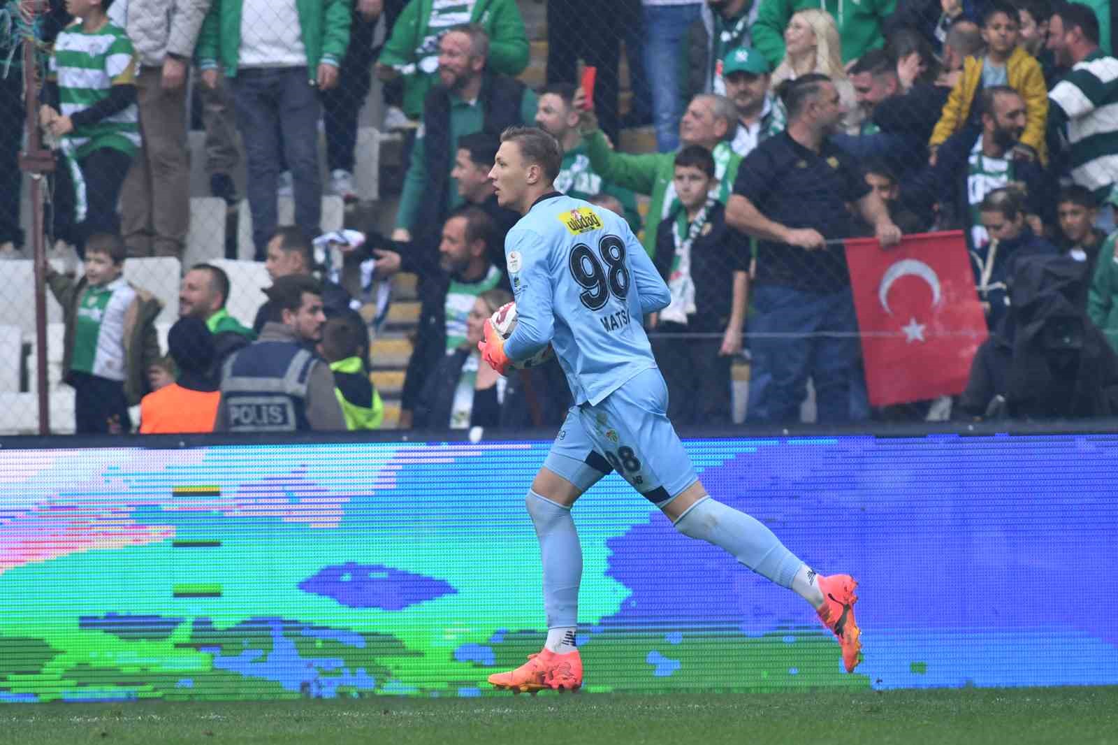 kerem matisli bursaspor kalesinde guven veriyor 5 cQPi3Ktr