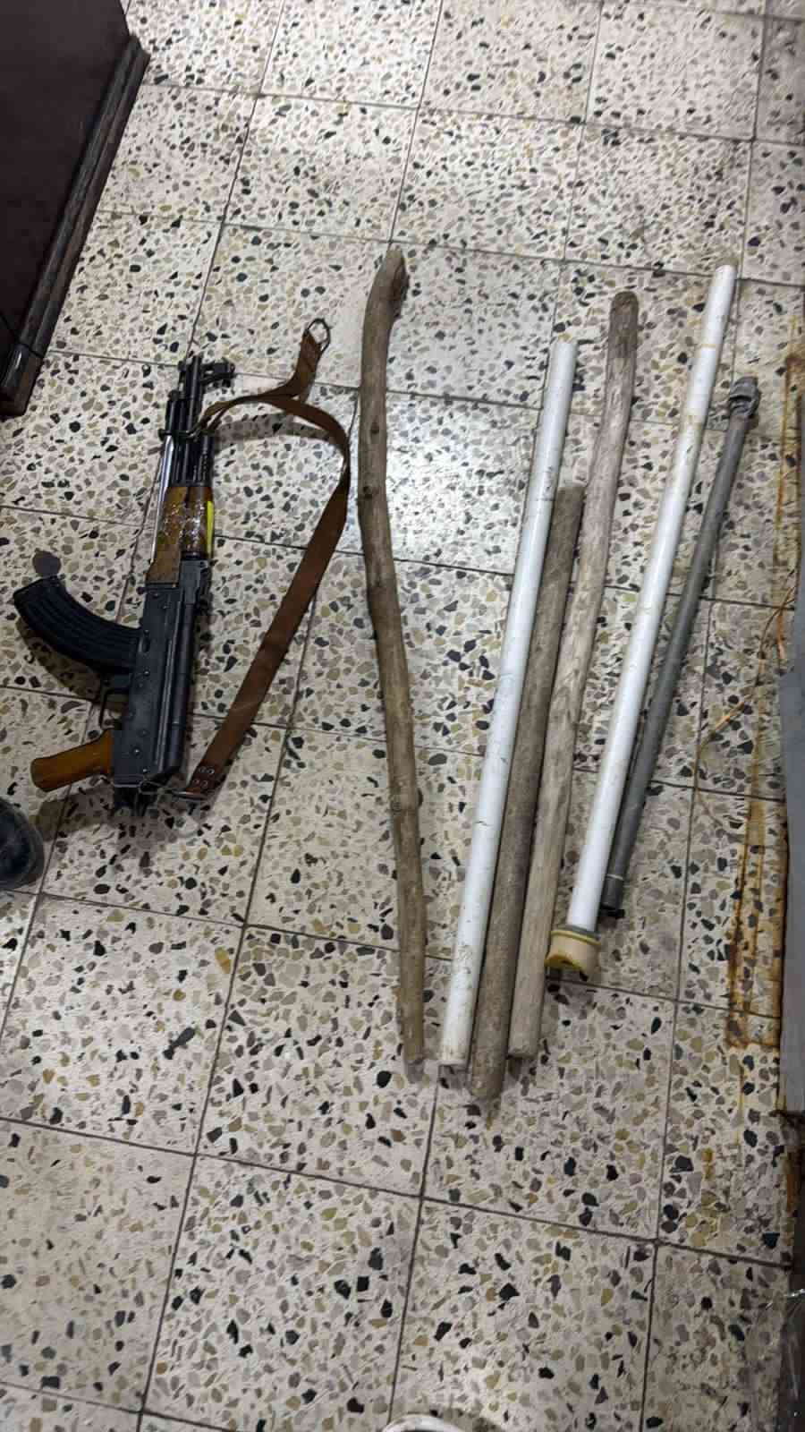 kerkukte kacak yapi yikimi sirasinda kaymakama bicakli ve sopali saldiri 1 uYrvs6fk