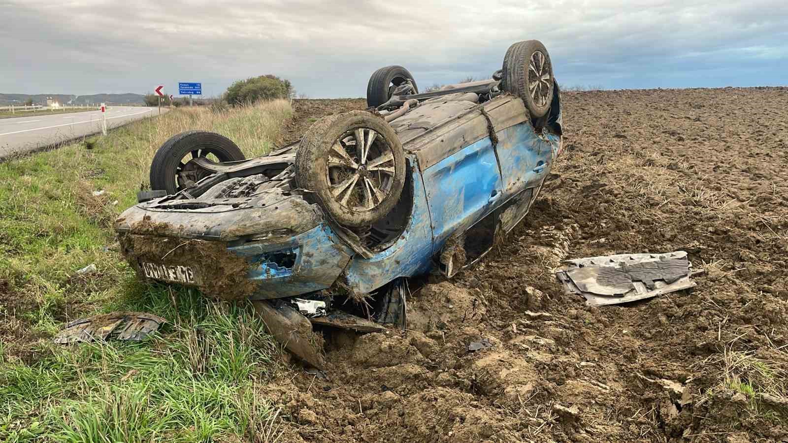 kesanda otomobil takla atti 2 yarali 0 QNeKptmv