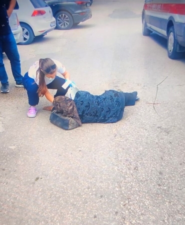 kesanda-otomobilin-carptigi-kadin-hayatini-kaybetti-Y4gOhOdW.jpg
