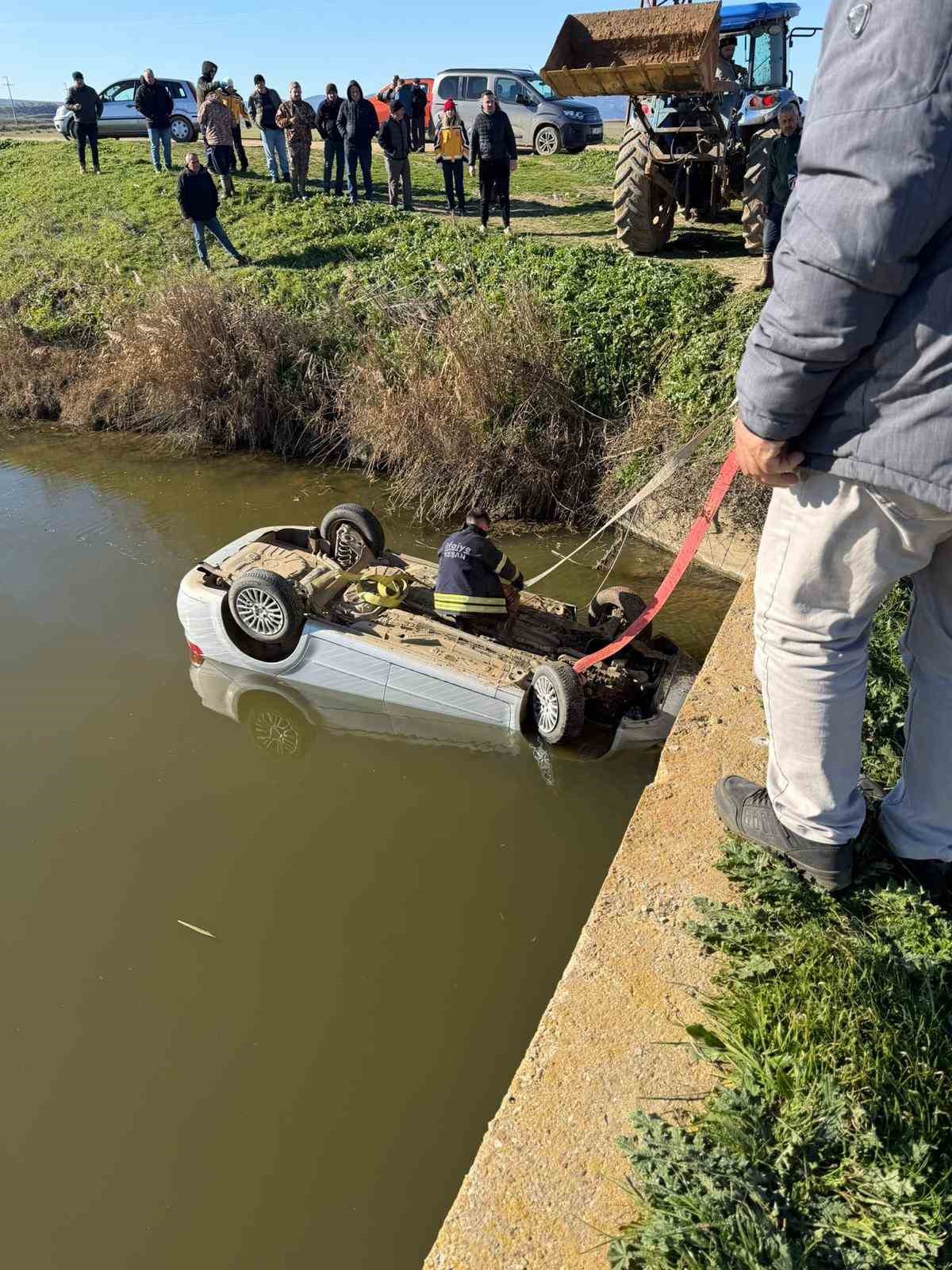 kesanda sulama kanalina dusen otomobilin surucusu hayatini kaybetti 2 fguKjUn3