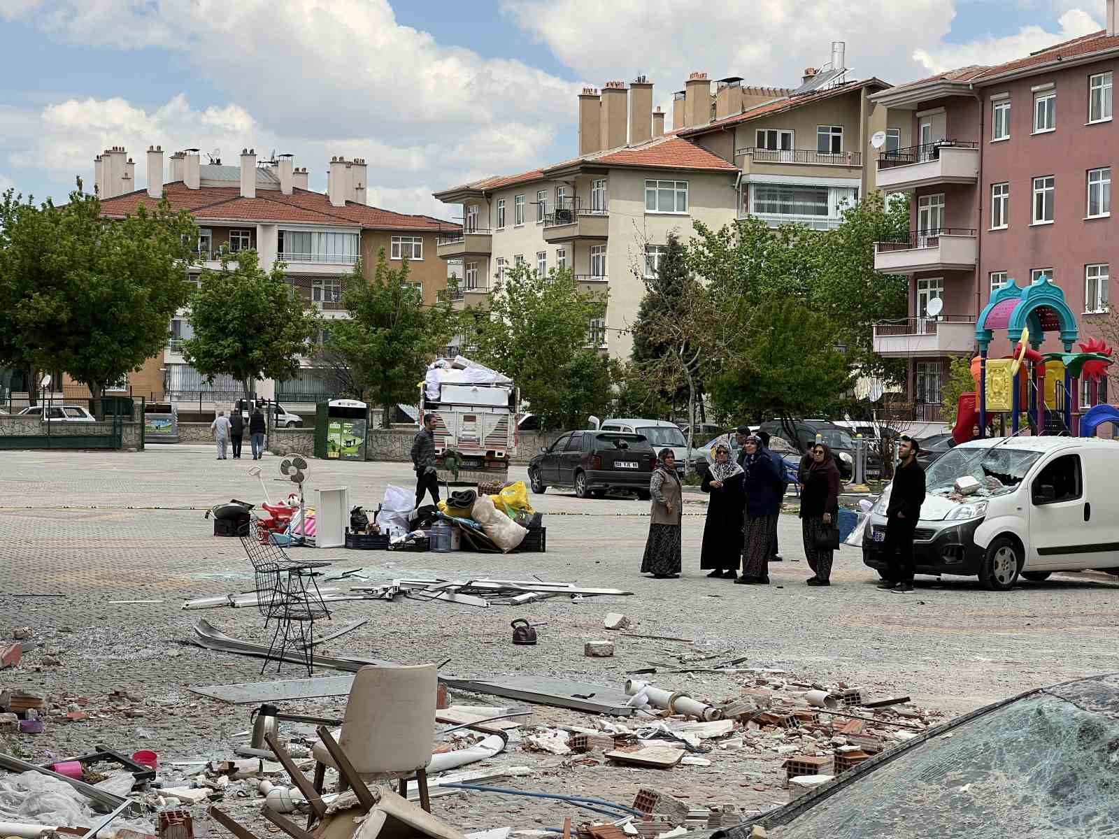 kesilen dogal gaz borusu patlamasi sonrasi yikilan apartmanin sakinleri yeni evlerine kavusacaklari gunu bekliyor 8nwIuUn1