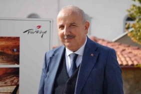 Böcek Ailesi Faciasında Yeni Gelişme: Adli Tıp “Kimyasal Zehirlenme” İhtimalini Ön Plana Aldı, Gıda Zehirlenmesi İse Düşük Görülüyor 2 thumbnail