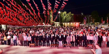 kestel-belediyesi-15-temmuz-ruhunu-meydan-kestelde-yasatti-Q7mLtma9.jpg