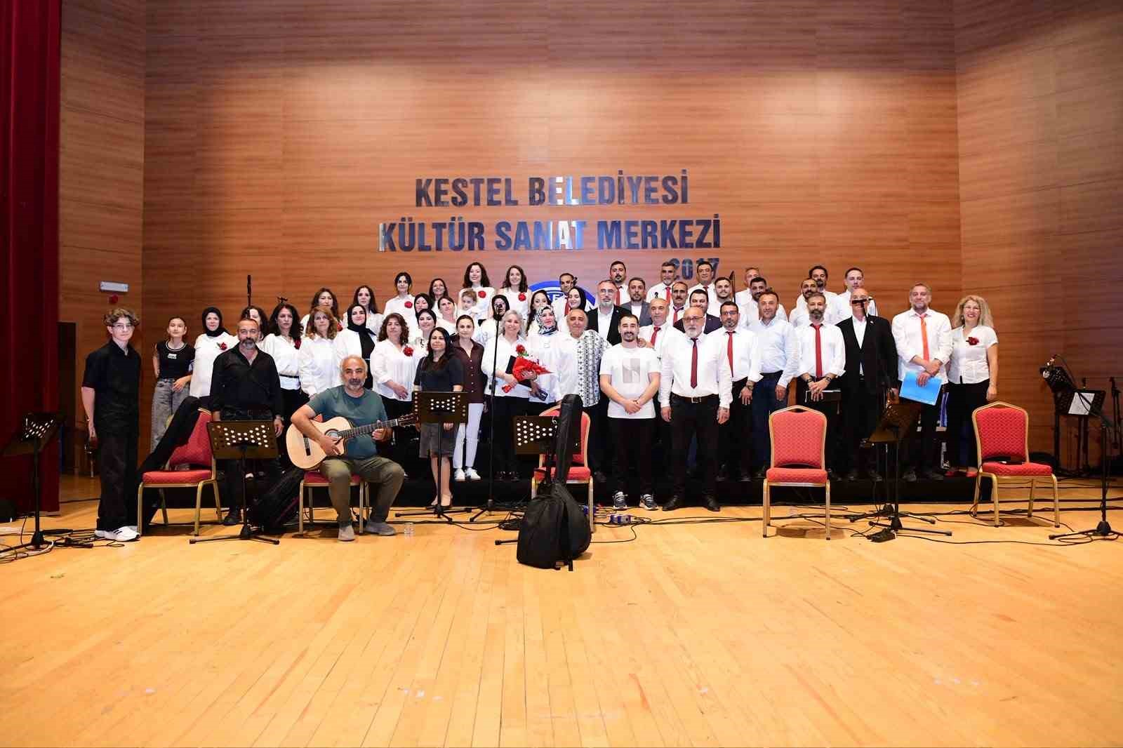 Kestel Belediyesi Türk Halk Müziği Korosu’ndan unutulmaz konser 6 kestel belediyesi turk halk muzigi korosundan unutulmaz konser 2 UCRTVCaP