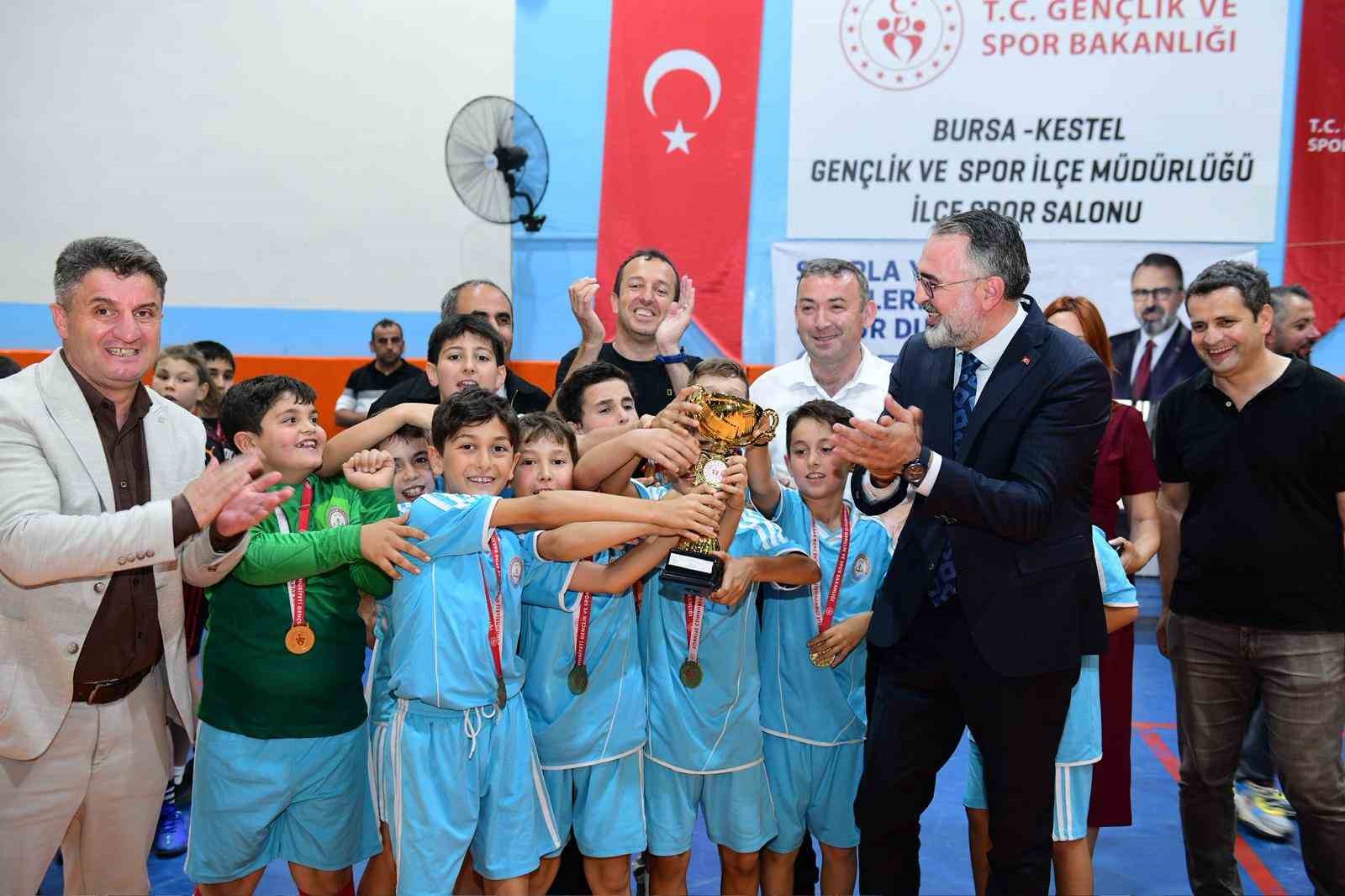 kestel belediyesinden genc sporculara cifte destek 2 1gdw1DJb