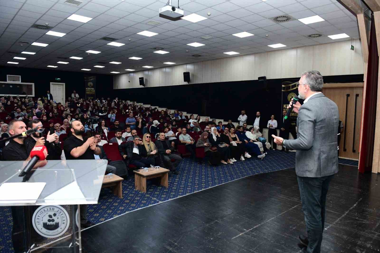 kestel belediyesinden kultur sanat vizyonuna yakisan gala 3 hk7nP6V1