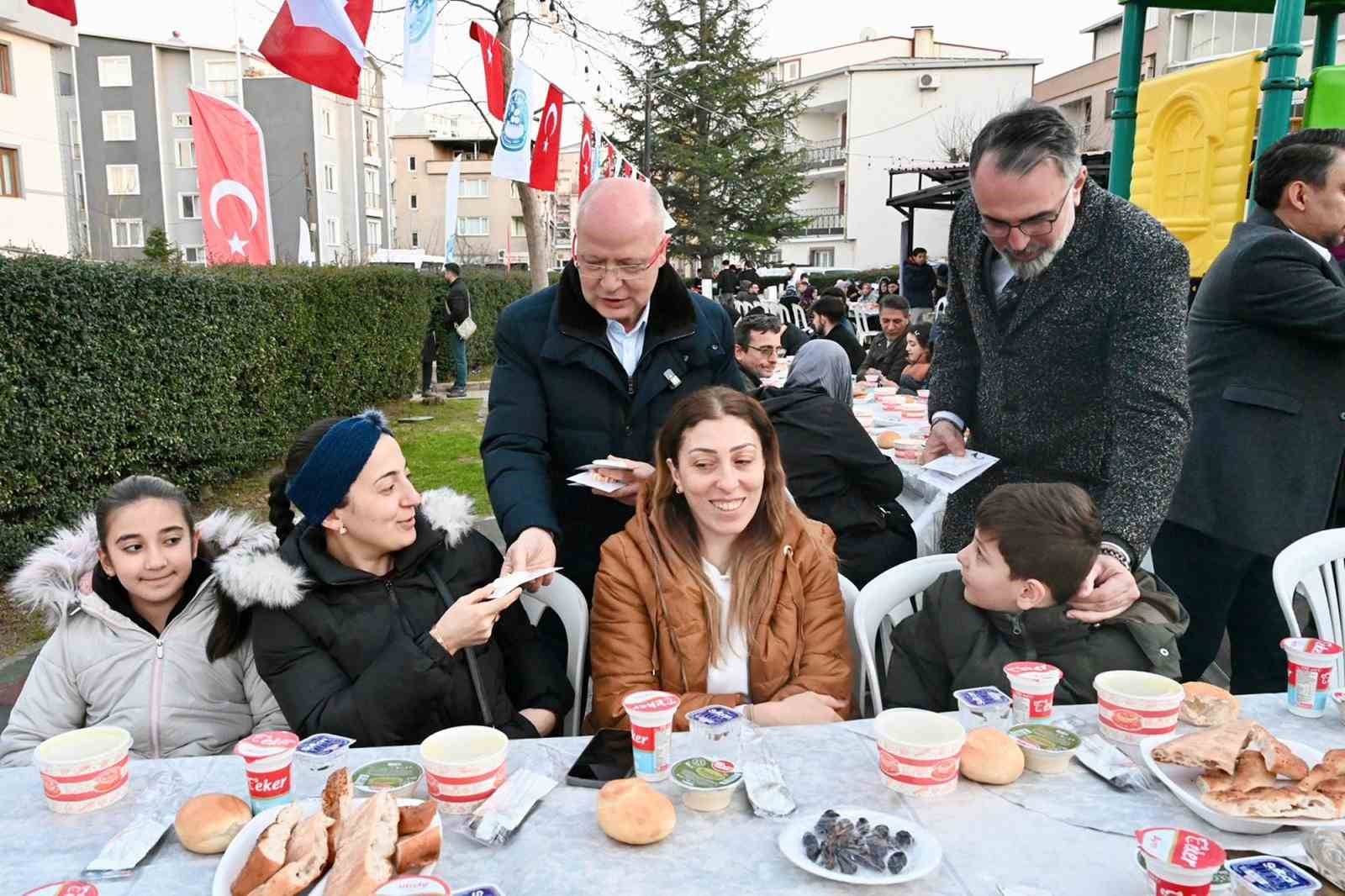 kestel belediyesinden sokak iftari 0 LyqvsY6v
