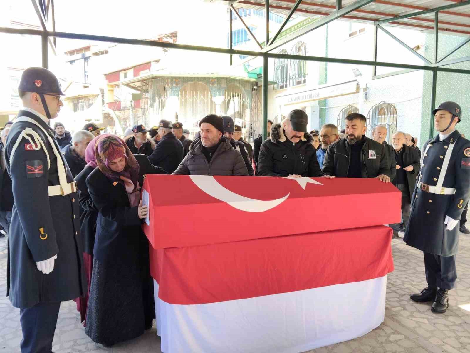 kibris gazisi 73 yasinda son yolculuguna ugurlandi 1 RH1y36SJ