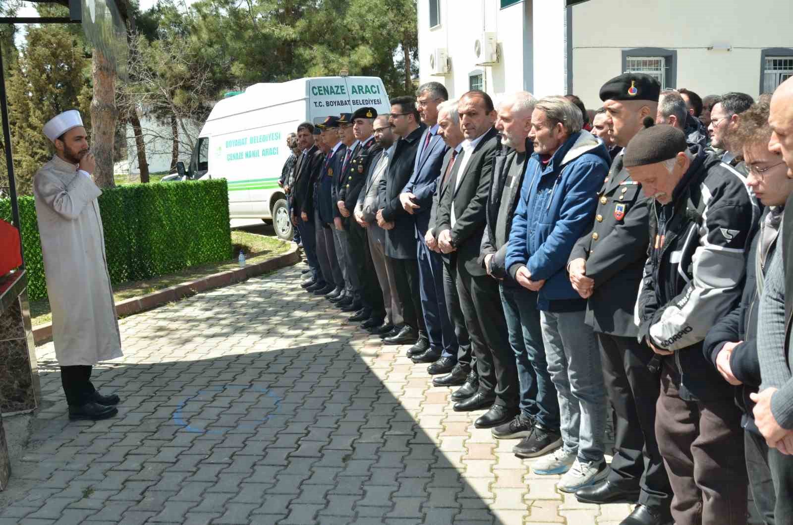 kibris gazisi askeri torenle son yolculuguna ugurlandi 3 XtVqMGSu