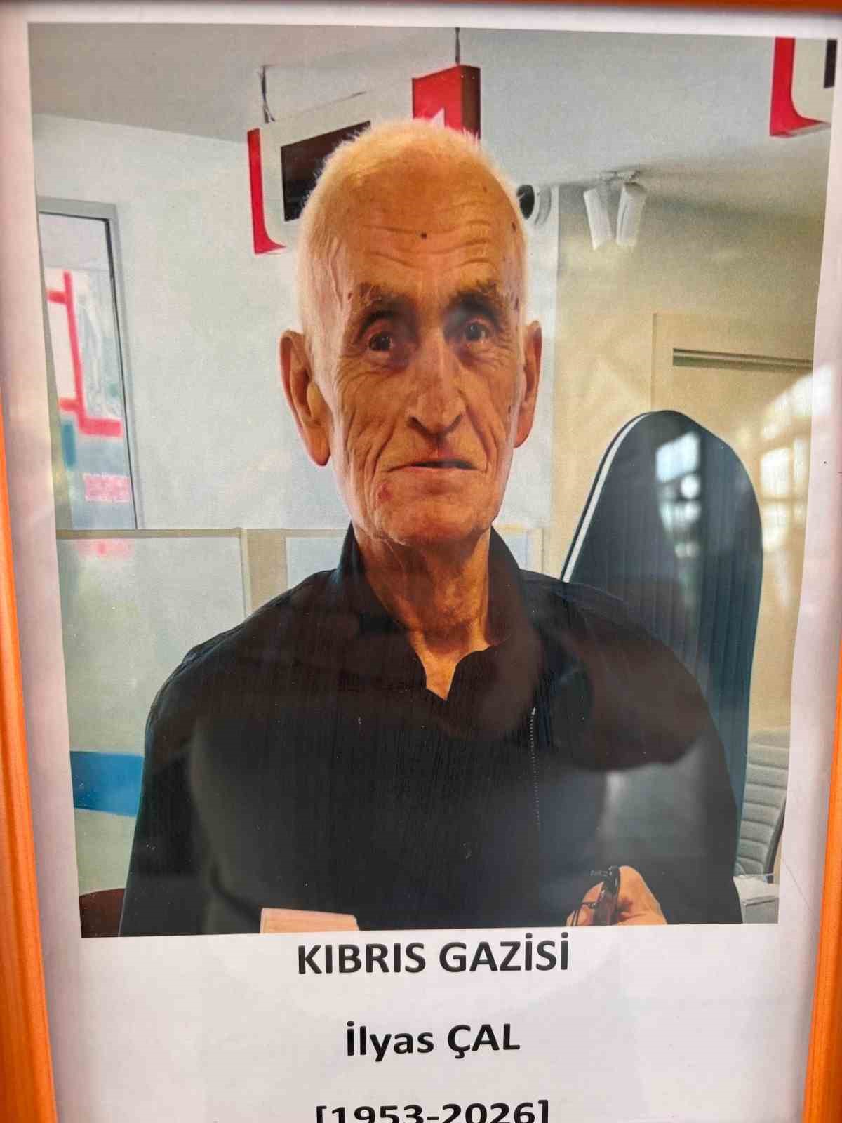 Kıbrıs Gazisi askeri törenle son yolculuğuna uğurlandı 8 kibris gazisi askeri torenle son yolculuguna ugurlandi 4 jhuWVWQf