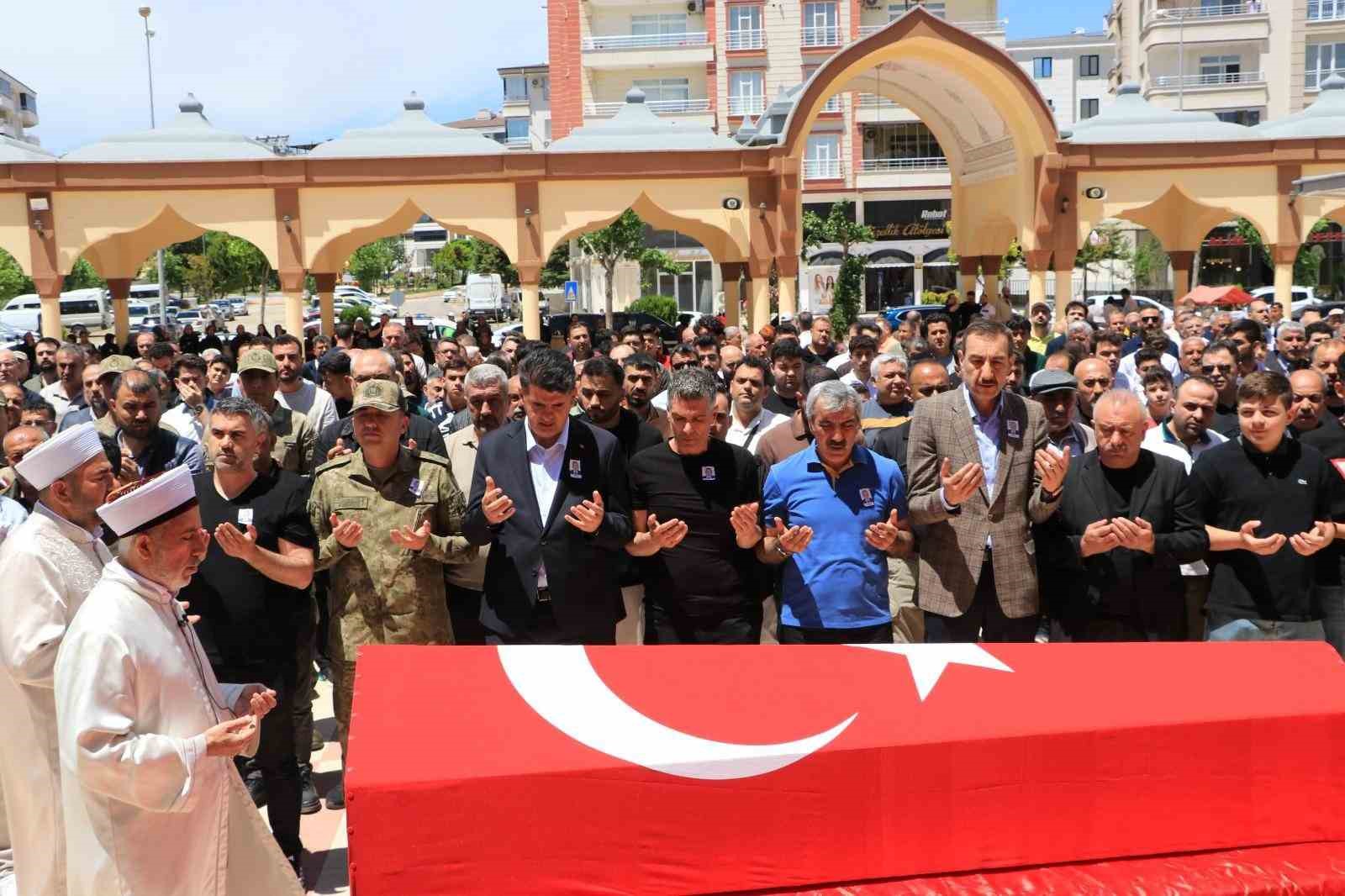 kibris gazisi ibrahim halil tufekciyasar son yolculuguna ugurlandi 2 pYPbl9Jc