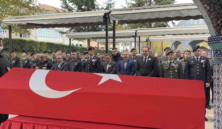 kibris-gazisi-memleketinde-son-yolculuguna-ugurlandi-bDAflcKb.jpg