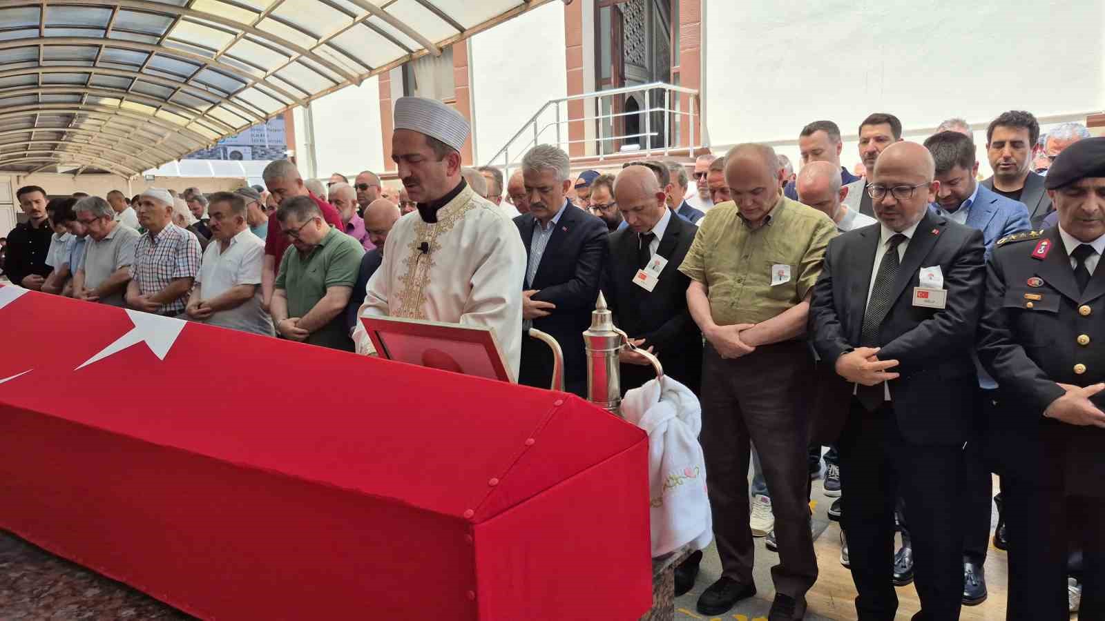 kibris gazisi muderrisoglu son yolculuguna torenle ugurlandi 2 yKSf9p8d