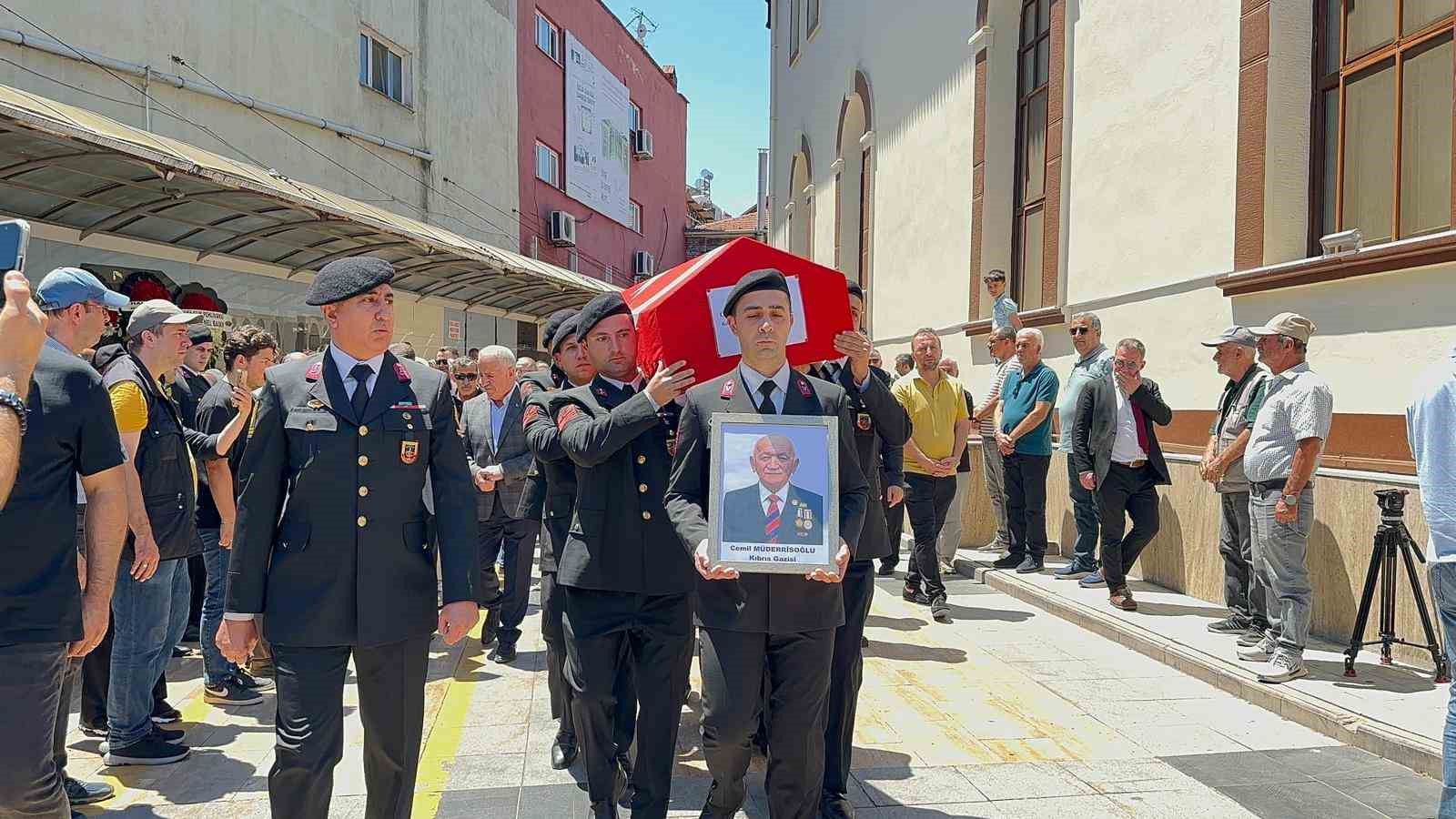 kibris gazisi muderrisoglu son yolculuguna torenle ugurlandi 4 Xz3Ty8fW