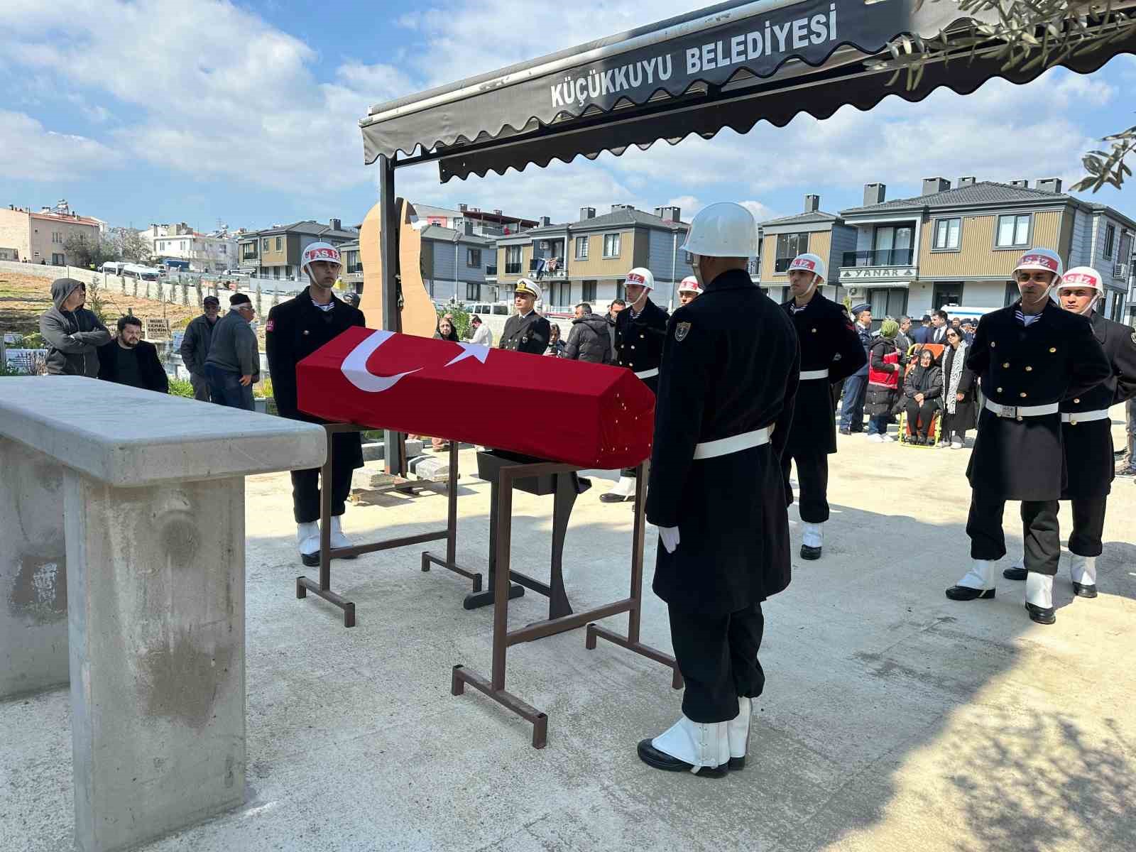 kibris gazisi son yolculuguna ugurlandi 0 dDuYVsbU