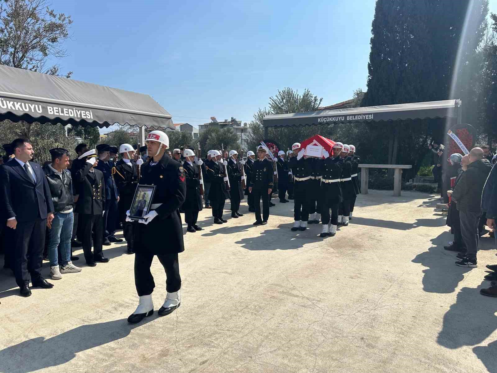 kibris gazisi son yolculuguna ugurlandi 2 rTZ17BVy