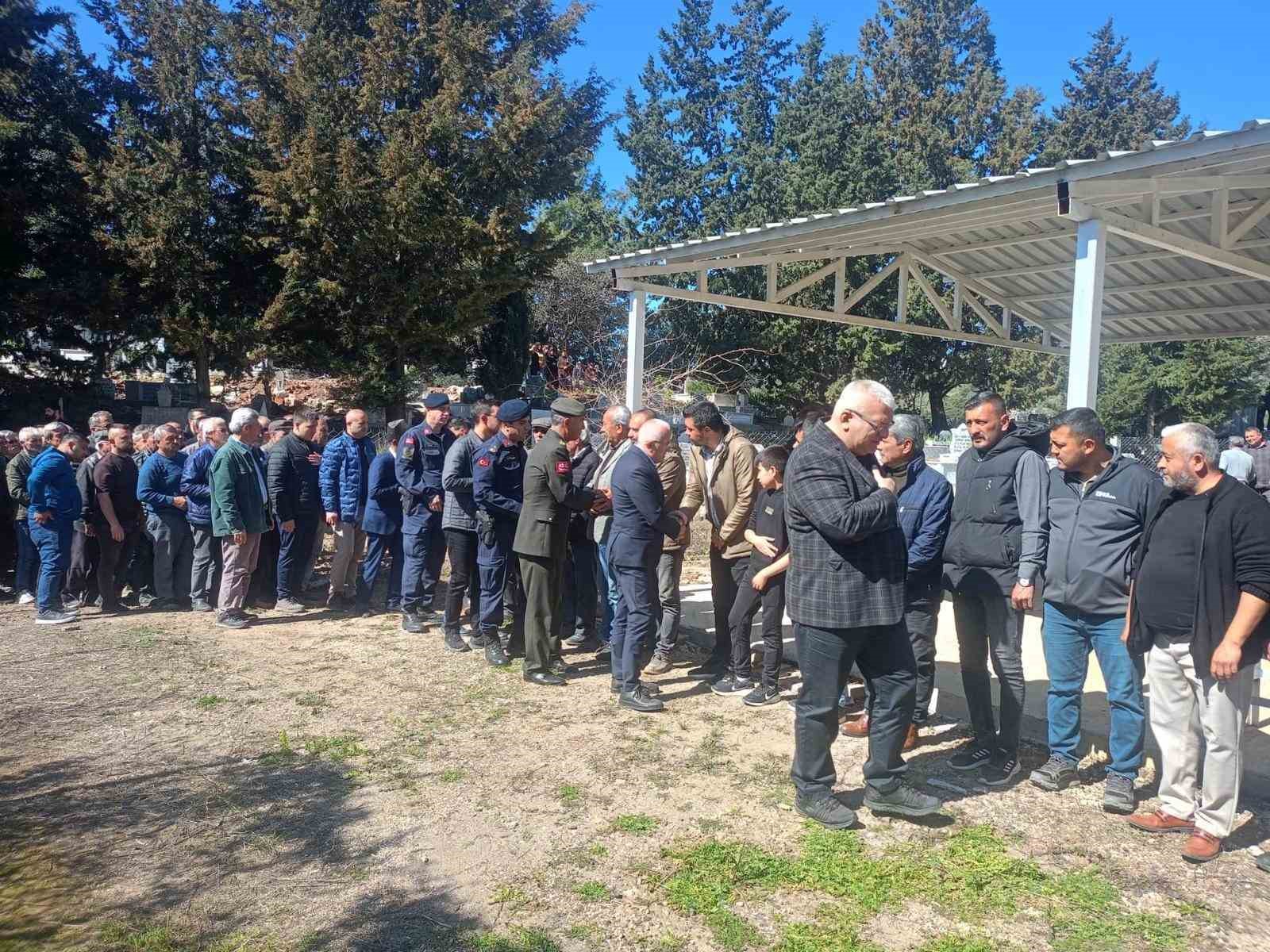 kibris gazisi torenle topraga verildi 0 73N9DZmO