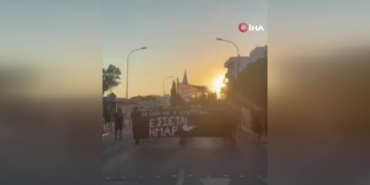 kibrista-rum-tarafindan-metehan-sinir-kapisinda-provokatif-gosteri-bkUM5QP6.jpg