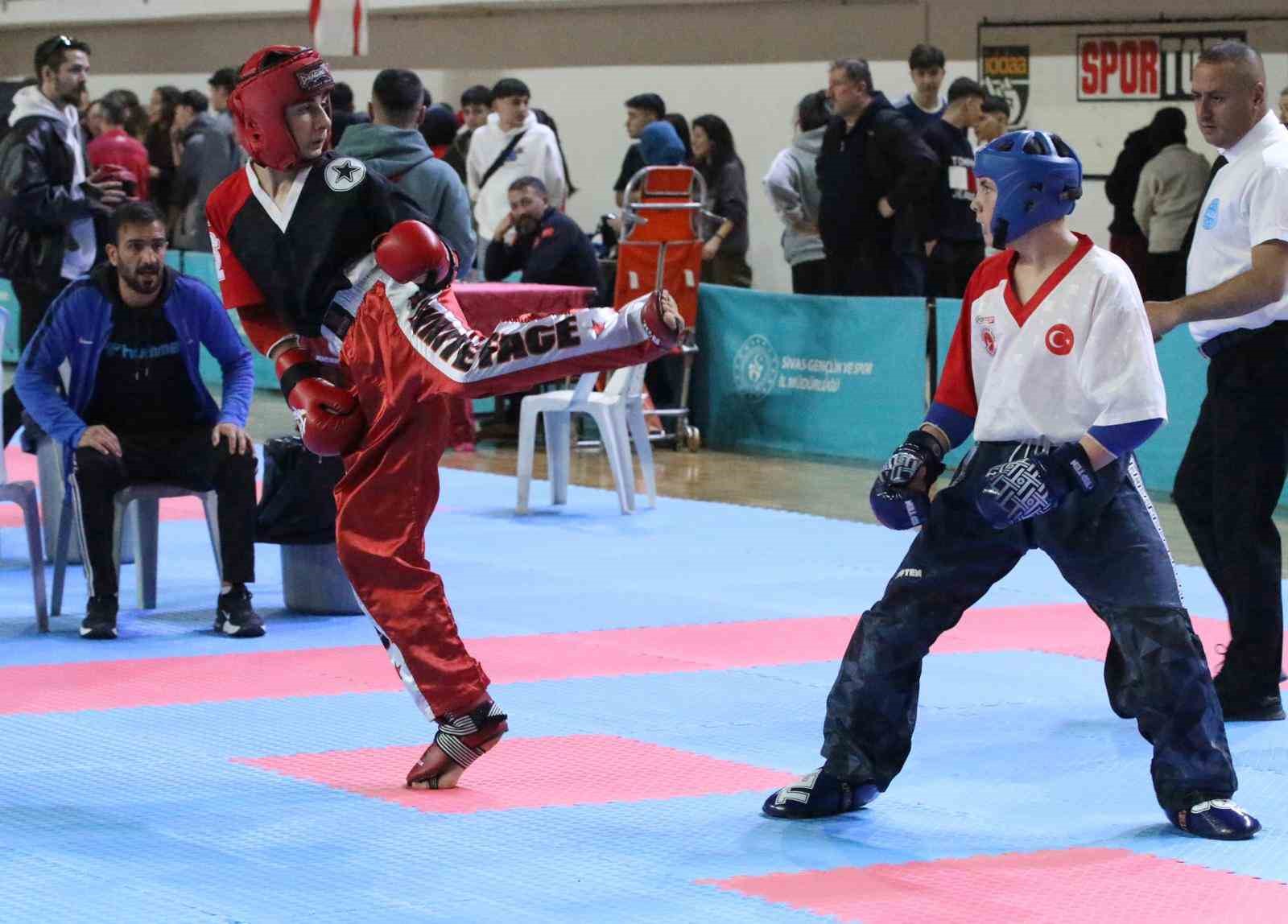 kick boks turkiye birinciliginin acilis seremonisi yapildi 0 rrkRdXzv